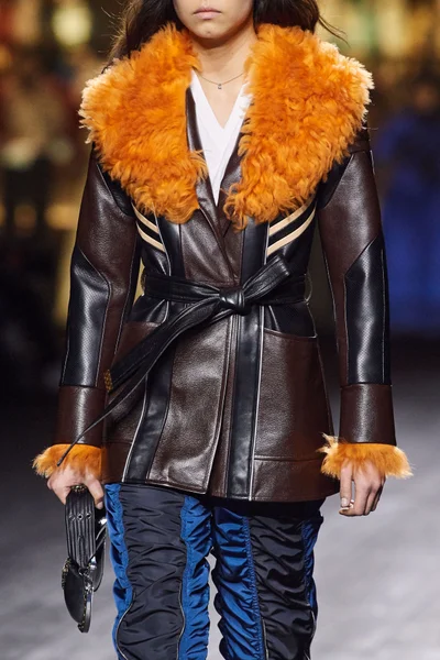 Look 72